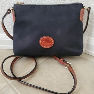 Vintage Dooney and Bourke crossbody bag